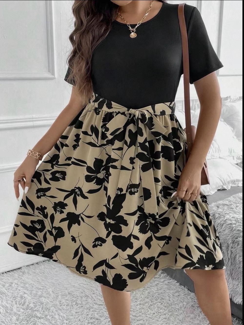 EUC Black and Beige Floral A-Line Plus Size 16 Midi Dress with Belt